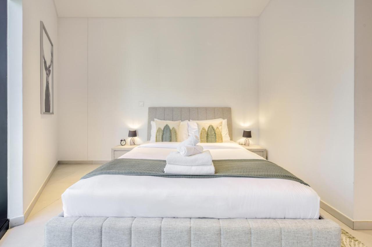 Maison Privee - Luxury, Spacious, Modern Near Burj Khalifa And Dubai Canal Exteriör bild