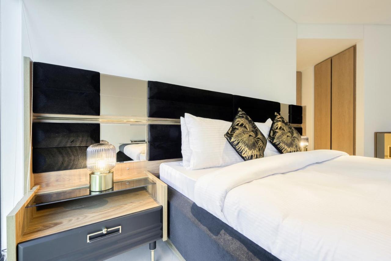 Maison Privee - Luxury, Spacious, Modern Near Burj Khalifa And Dubai Canal Exteriör bild